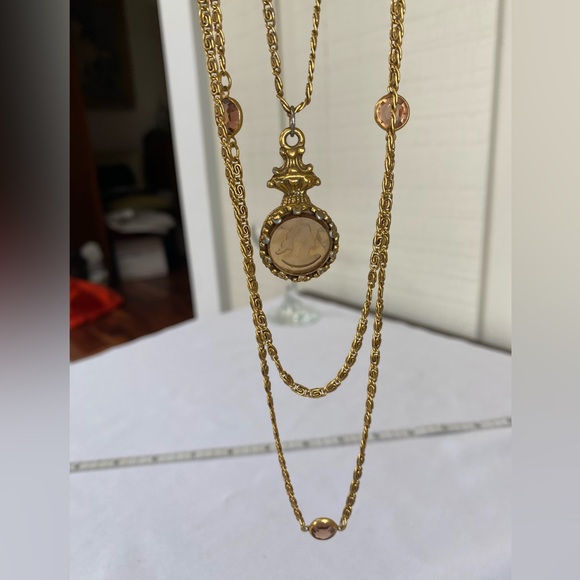 Vintage Goldette NY Three Strand Intaglio Glass Cameo Necklace - Picture 5 of 7